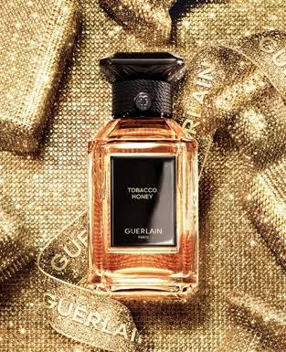 راهنمای جامع خرید عطر و ادکلن؛ از شناخت انواع تا انتخاب رایحه مناسب