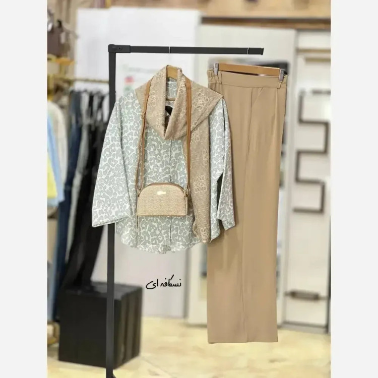 ست شومیز بوگاتی و شلوار مازراتی سرمه سایز یک و دو رنگ بندی متنوع