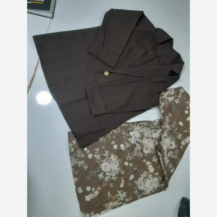 ست کت و شلوار زنانه مجلسی کلر لنین و دوریت رنگ قهوه ای و سبز سایز 38 تا 46