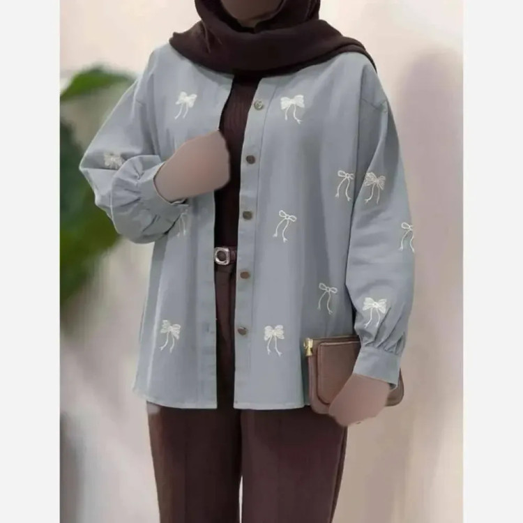 شومیز مانتویی گلدوزی شده جنس شانتون رنگ کرم نسکافه ای طوسی سبزسدری