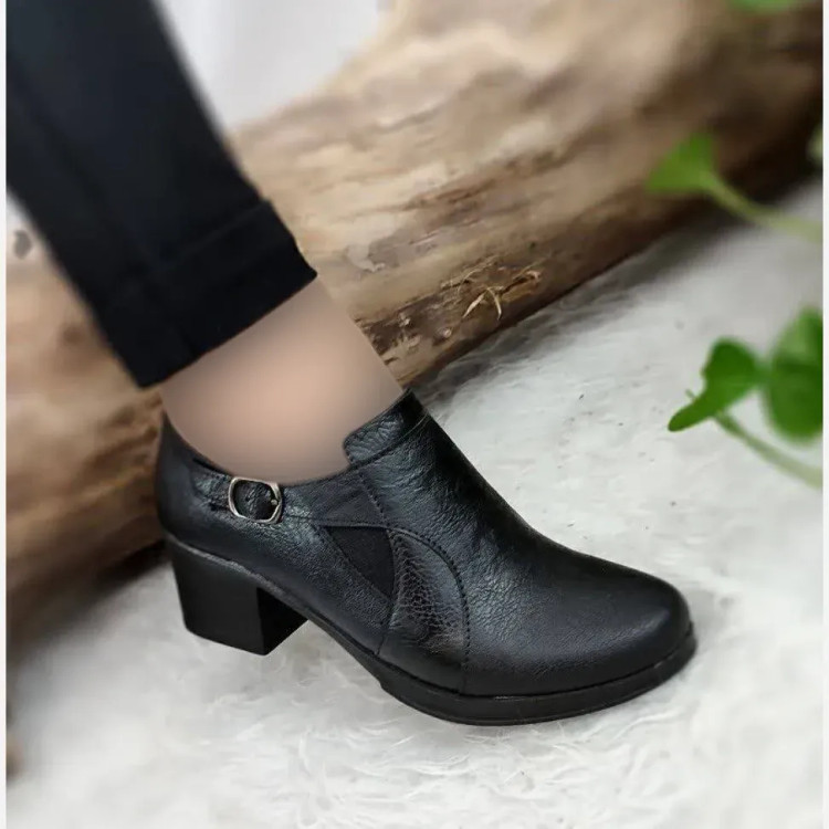 کفش طبی اداری زنانه چرم مشکی پاشنه 5 سانت مدل حلما