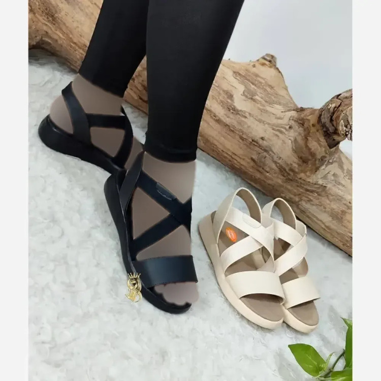 صندل طبی زنانه مدل هپی کشی چرم مصنوعی رنگ مشکی و کرم