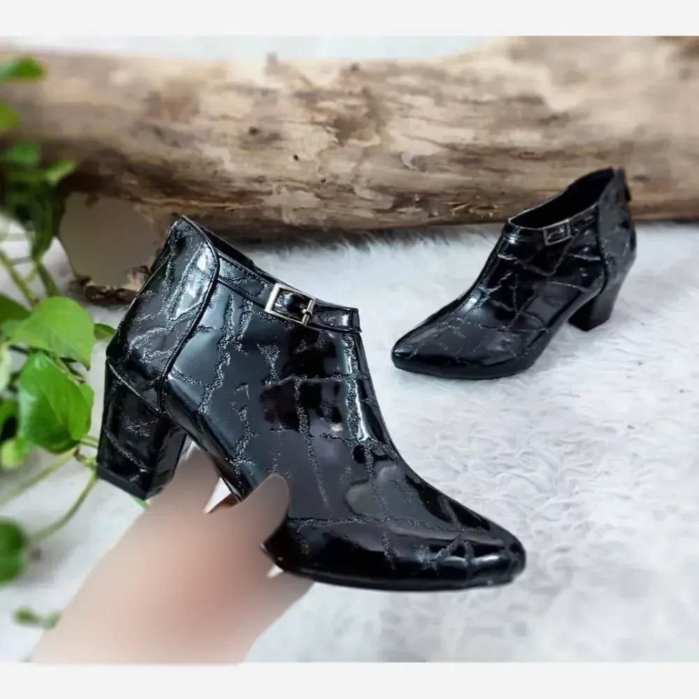 نیم بوت مجلسی زنانه جنس ورنی مشکی پاشنه 5 سانتی