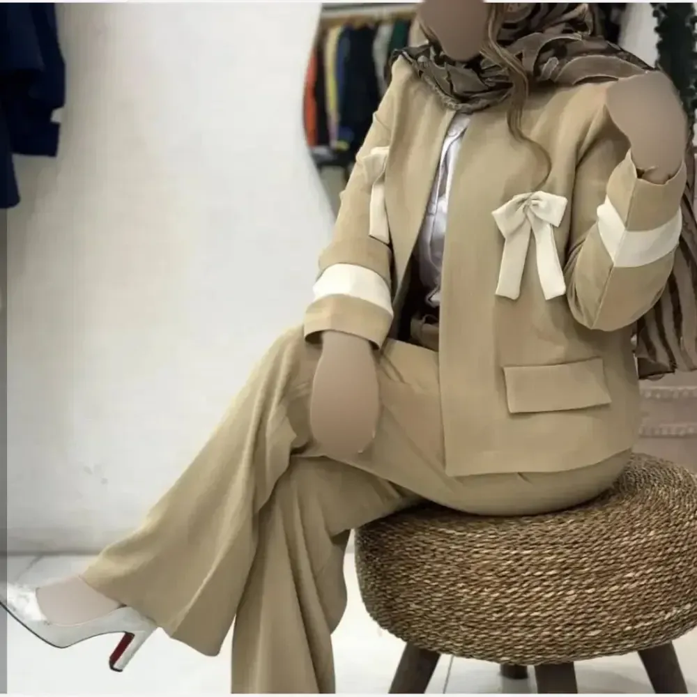 کت شلوار مجلسی زنانه پاپیونی جنس مازراتی کجراه درجه یک فری سایز