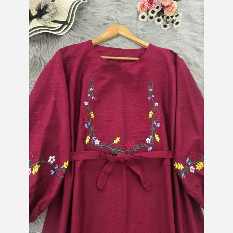 کفتان زنانه گلدوزی گلبرگ جنس بابوس فری سایز رنگ کرم نسکافه ای سبزسدری زرشکی
