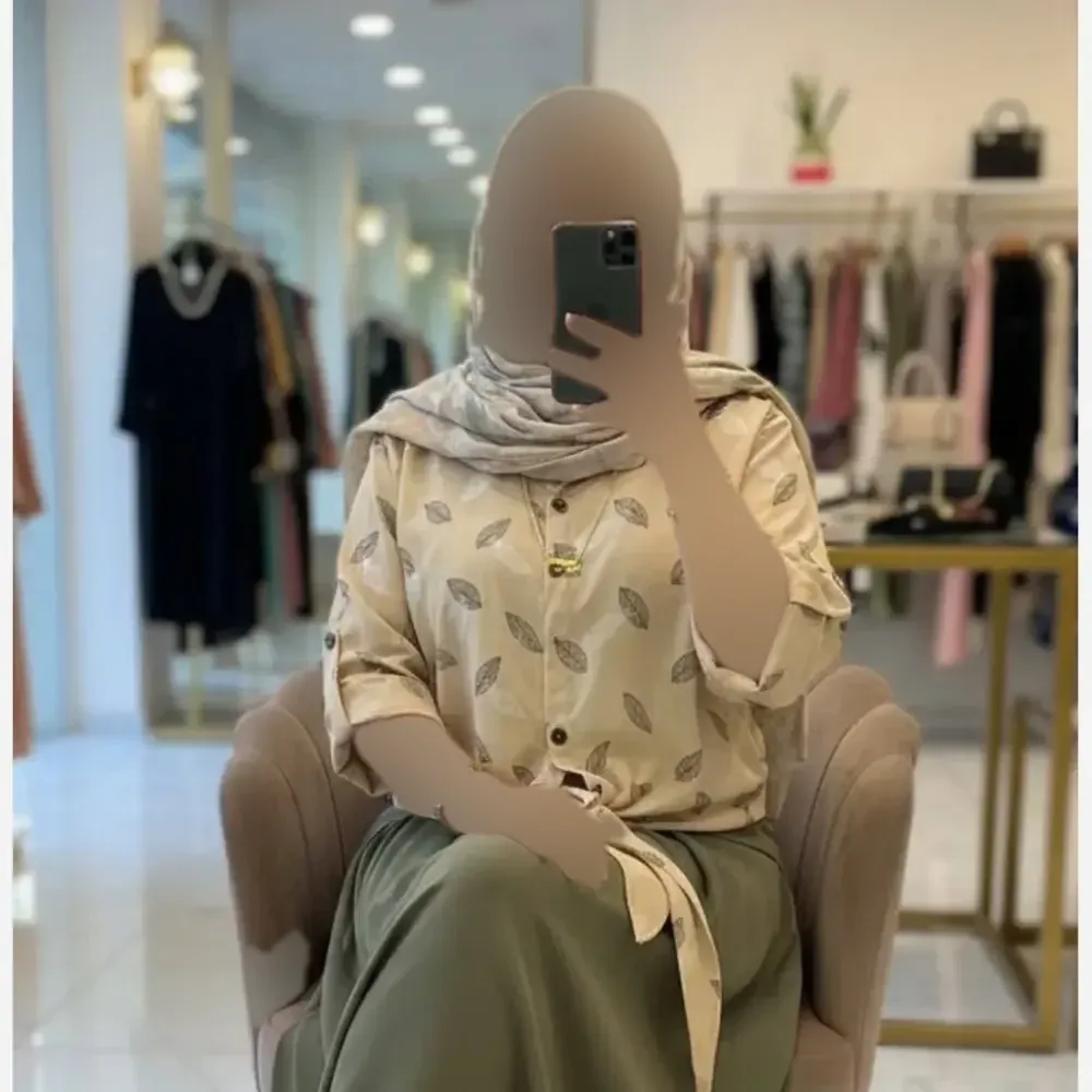 شومیز گره ای برگی شانتون کرم نسکافه ای فری سایز