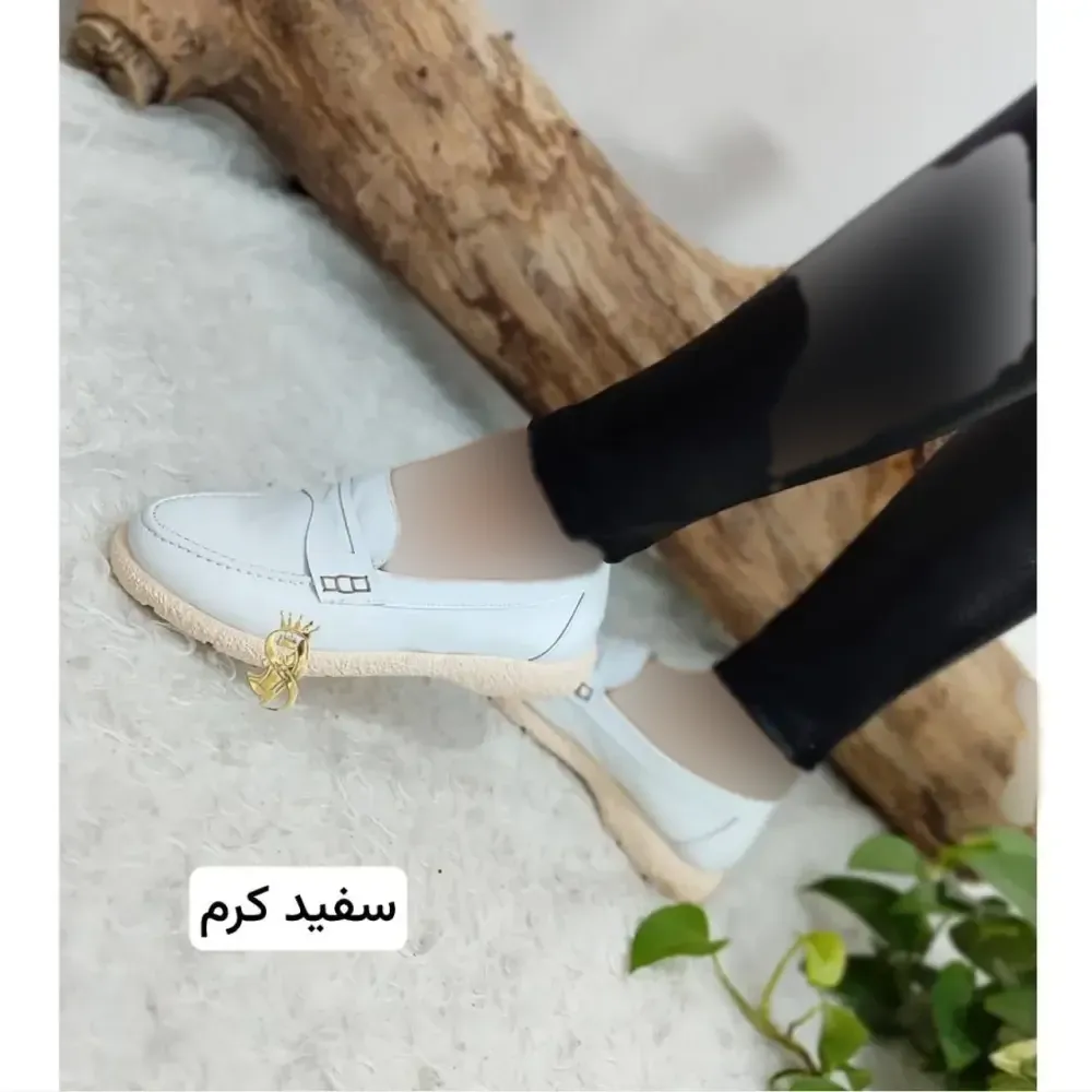 کالج طبی زنانه مدل خاویاری چرم صنعتی زیره پیو رنگ سفید و کرم سایز 38