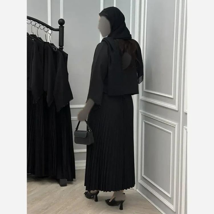 سه تیکه فاریا سارافن بوگاتی و کت کرپ مازراتی مشکی فری سایز