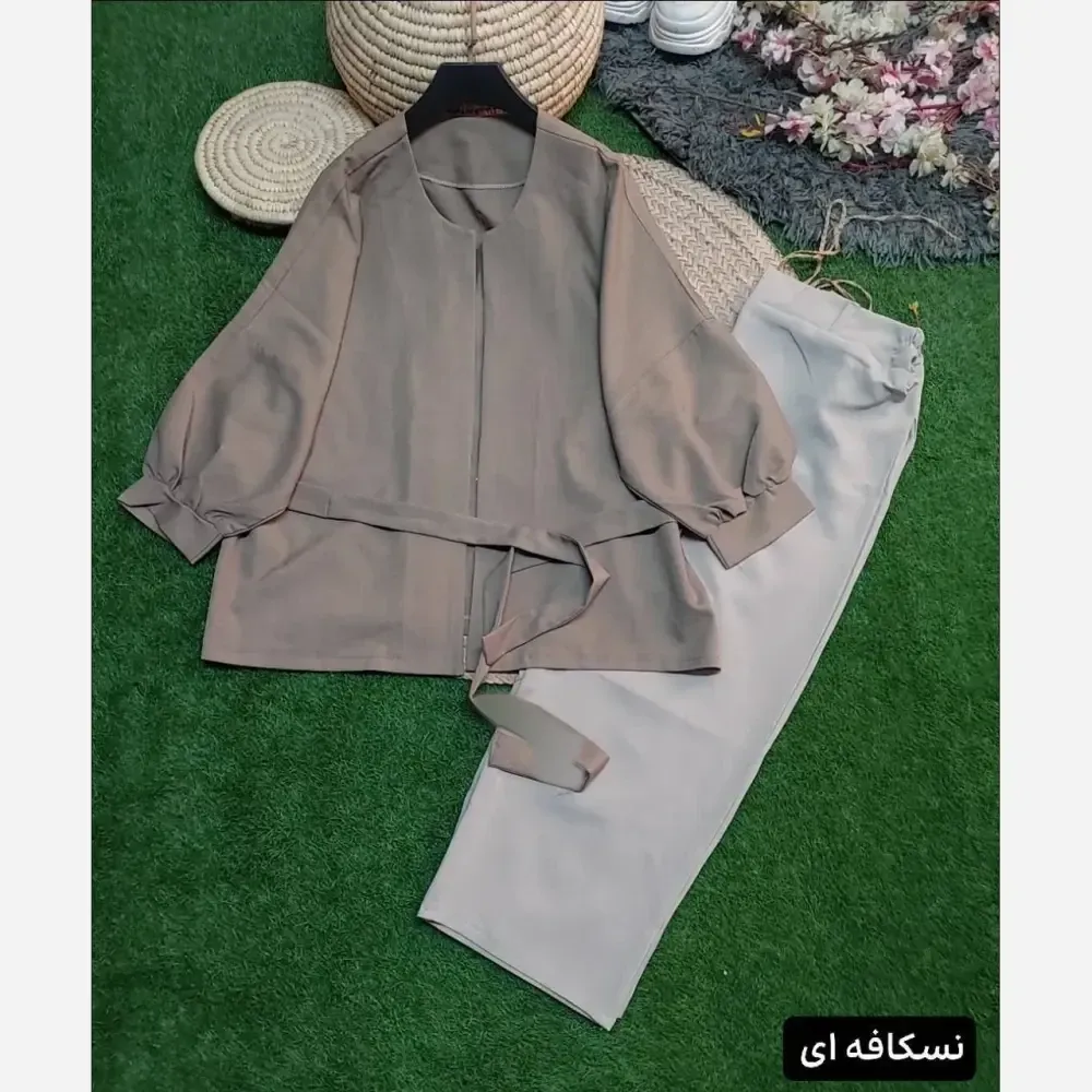 ست مانتو و شلوار زنانه جنس سوپرمازراتی درجه یک فری سایز 38 تا 46 دوخت مزونی