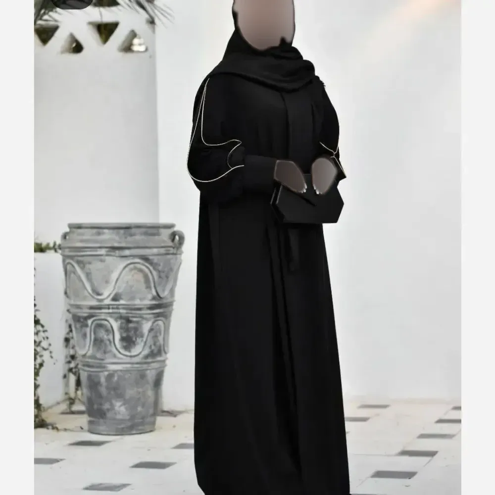 عبا آستین مغزی جنس الیزه رنگ مشکی فری سایز