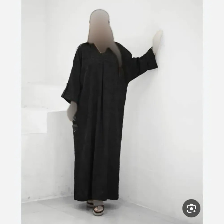 کفتان آویژه زنانه جنس کسمه اعلا در رنگبندی مشکی، شتری، کرم روشن، سبز بنتون سایز 38 تا 46 فری قد 135 دورسینه کیمینو