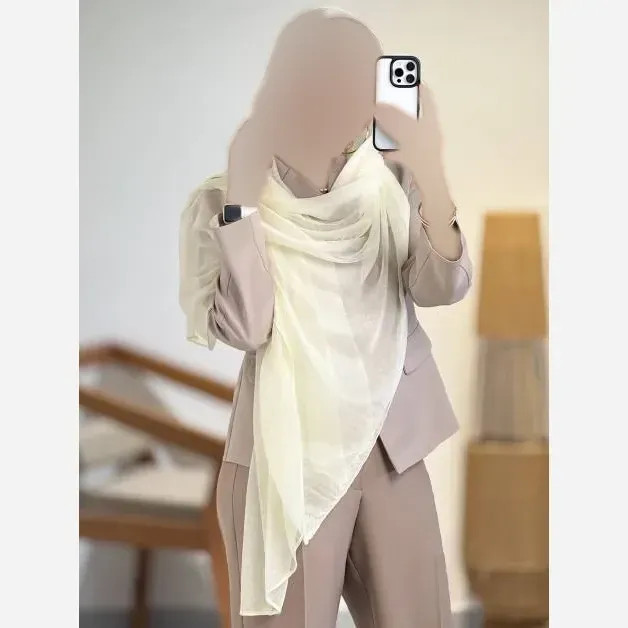 شال کرپ کریستال شنی مشکی سفید کرم ابعاد 180 در 74 سایز فری