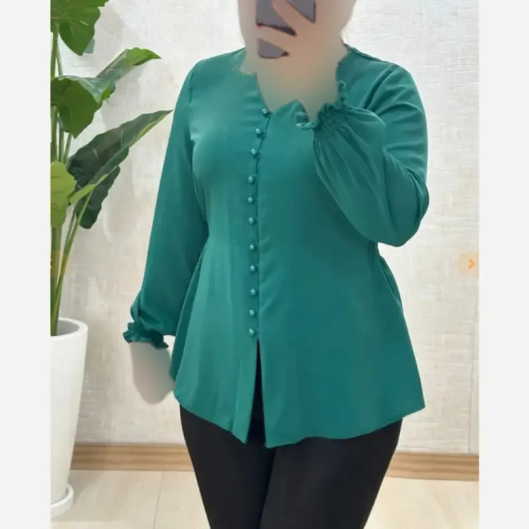 شومیز زنانه براق و لطیف مدل بیسیک دکمه مخفی جنس الیزه اعلا تک سایز قواره دار