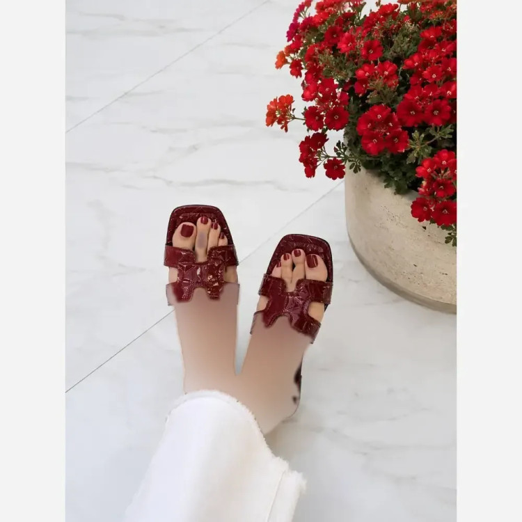 صندل زنانه مدل هرمس زیره پلیمر رنگ قرمز و زرشکی