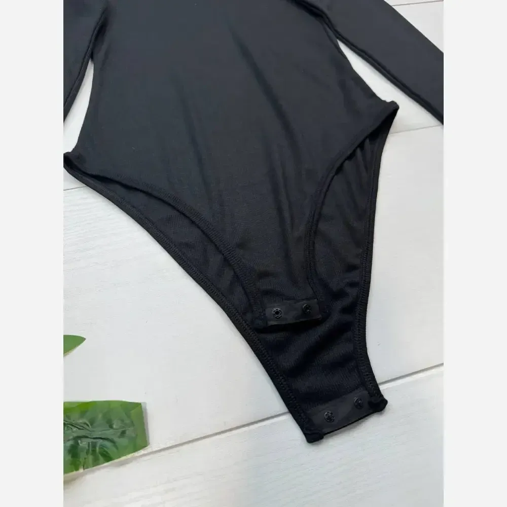 بادی یقه گرد ابریشم جنس فانریپ کش رنگ مشکی و زرشکی سایز 38 تا 44