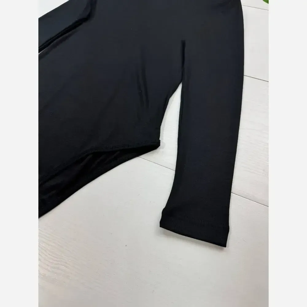 بادی یقه گرد ابریشم جنس فانریپ کش رنگ مشکی و زرشکی سایز 38 تا 44