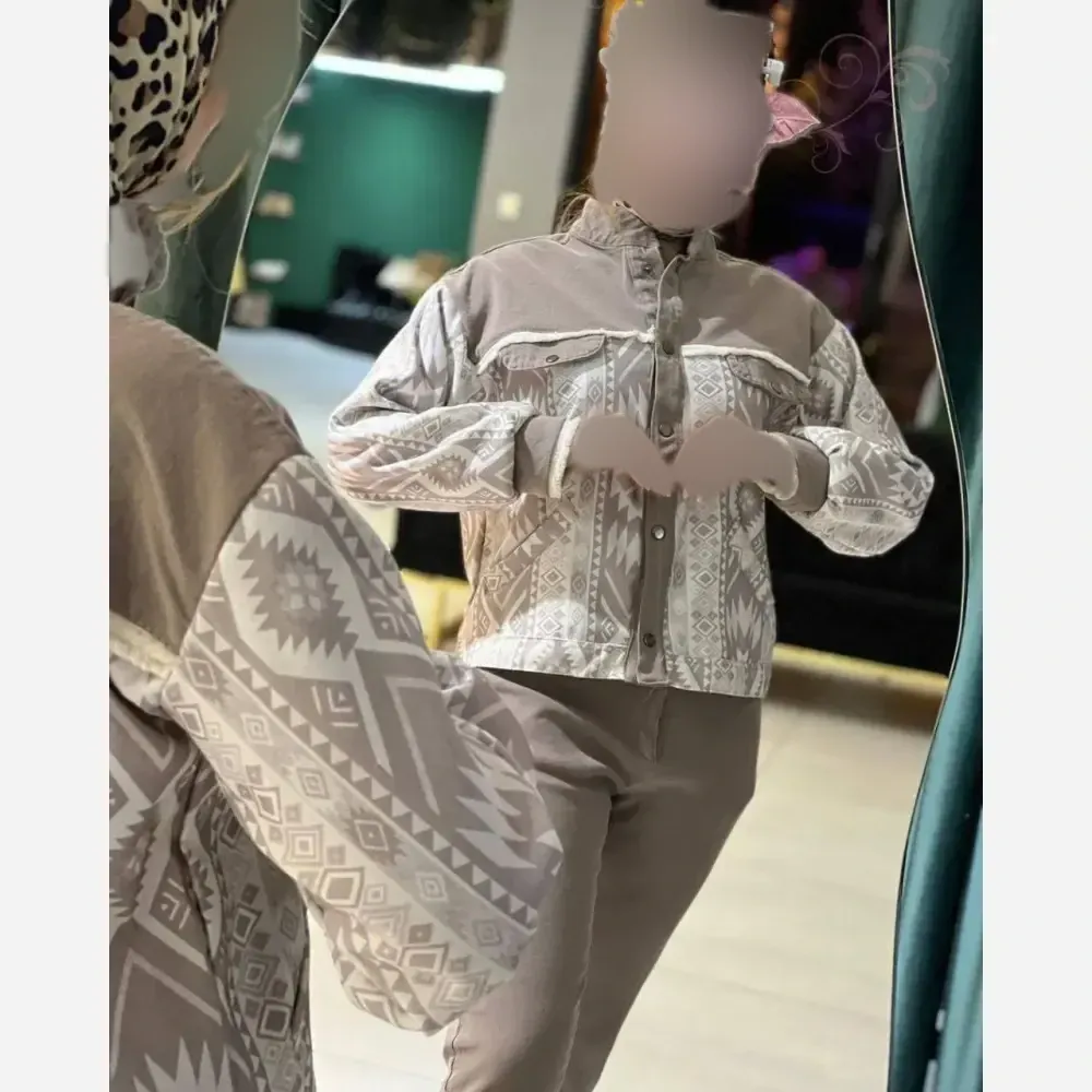 ست کیهان زنانه کتان کشی آستردار پسته ای فری سایز 38 تا 46