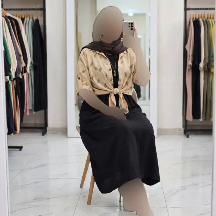 ست شومیز گره ای و سارافون شایلی جنس شانتون فری سایز رنگ نسکافه ای مشکی کرم مشکی