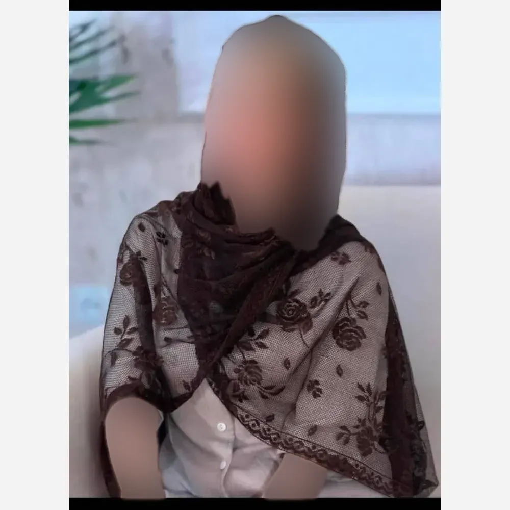 شال تور دانتل طرحدار حاشیه دانتل ابعاد 180 در 70 سانتیمتر