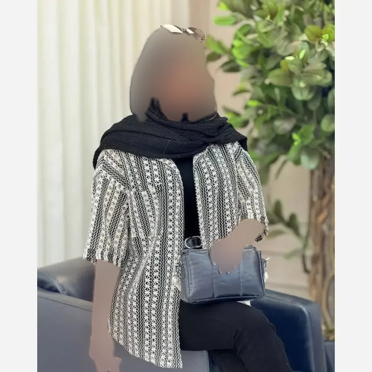 شومیز قلاب بافی هلن مشکی کرم فری سایز خنک لطیف توری جلو دکمه ای