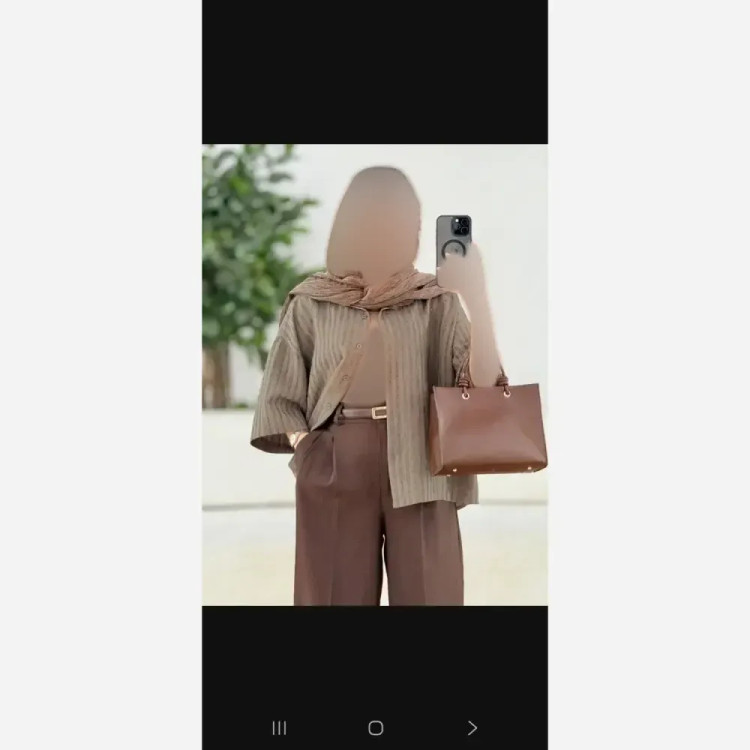 شومیز زنانه جنس شانتون طرح اطلس رنگ کرم و سبز فری سایز