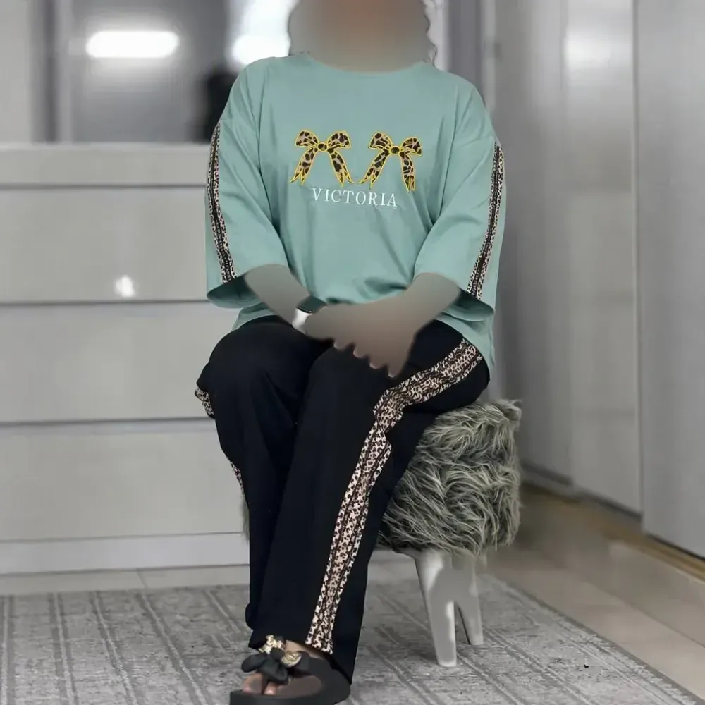 ست بلوز شلوار زنانه پنبه کشی طرح ویکتوریا فری سایز تا 44