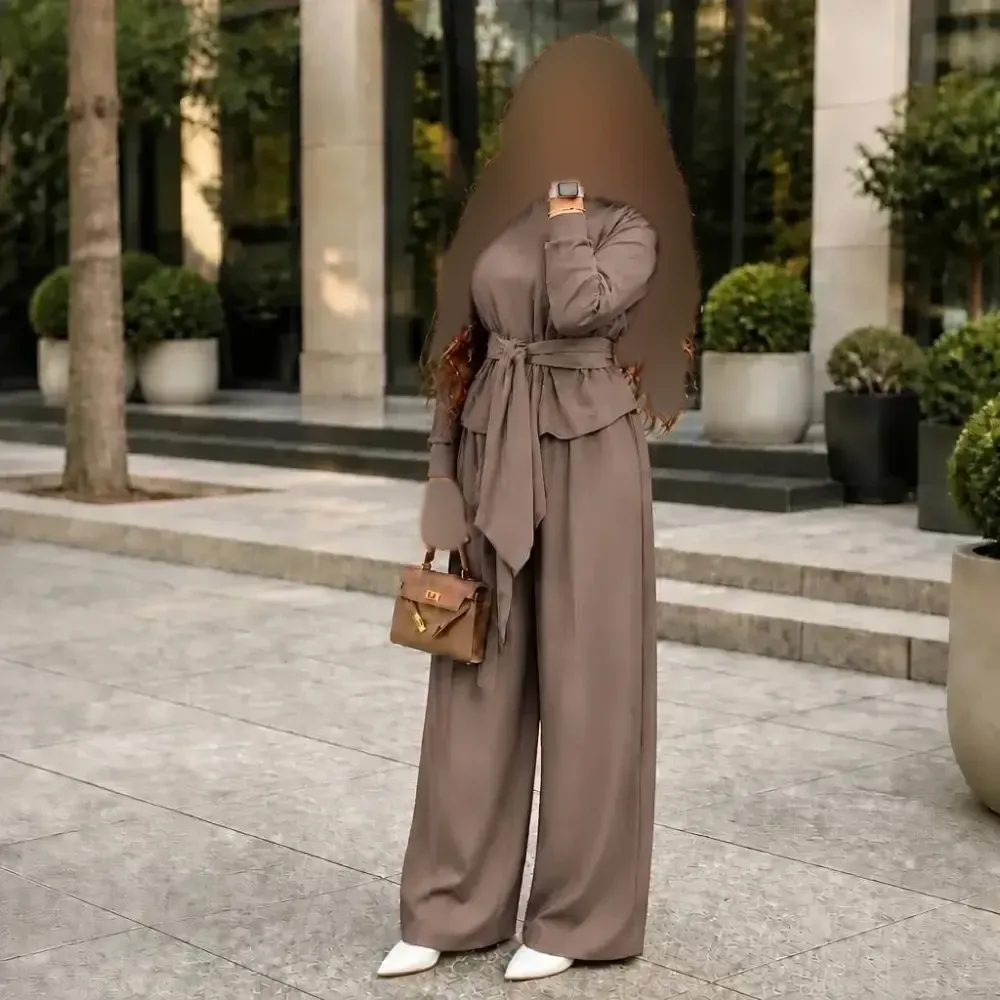 ست شلوار و پیراهن زنانه مدل برکه جنس مازراتی در رنگ بندی مشکی، نسکافه ای، قهوه ای، سورمه ای، موشی و سایز بندی 1 و 2
