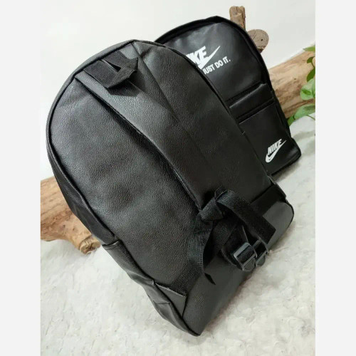 کوله پشتی چرمی مدل نیاز ابعاد 30*41 بزرگ و جادار جنس چرم صنعتی درجه یک استر ساتن خارجی
