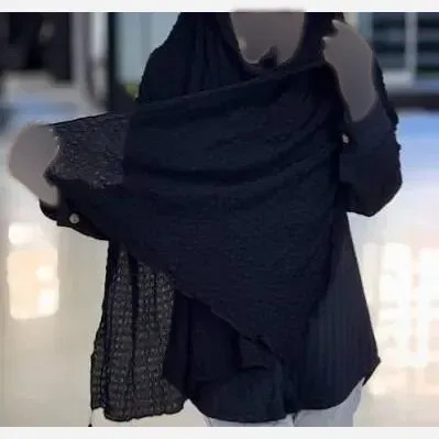 شال پفکی پلیسه مشکی سبک و راحت منگوله چوبی 165*65