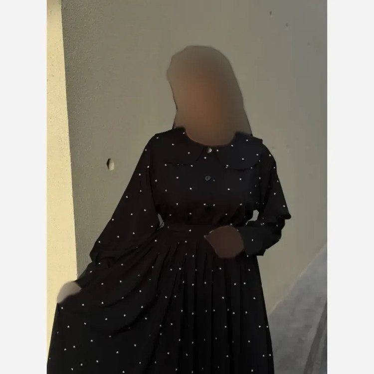 پیراهن پینترسی قلبی کرپ فلورا فری سایز زنانه قد 130 دورسینه 112 کمربنددار مشکی