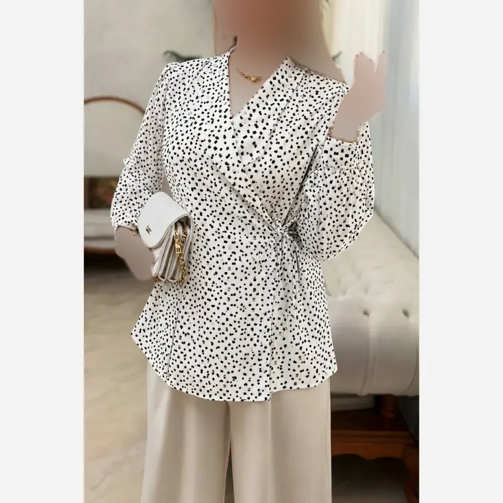 شومیز یقه انگلیسی شادی کرپ بوگاتی فری سایز 38 تا 46 بند تنظیم