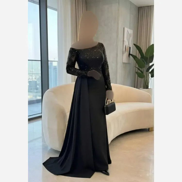 پیراهن مجلسی زنانه بالا تنه پولک برجسته و دامن مازراتی رنگ مشکی سایز بزرگ و نرمال