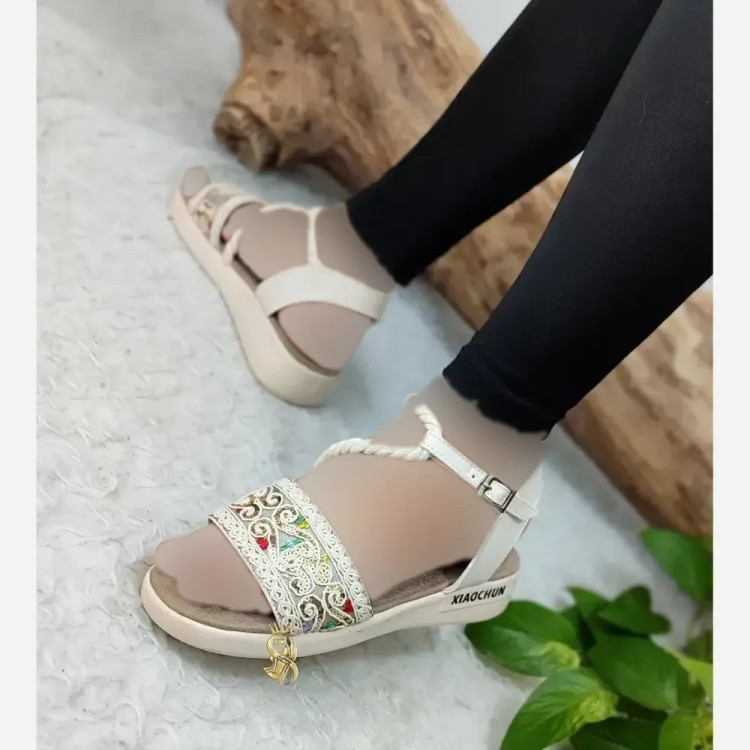 صندل طبی زنانه مدل اسنات چرم صنعتی رنگی سایز 37 39 40