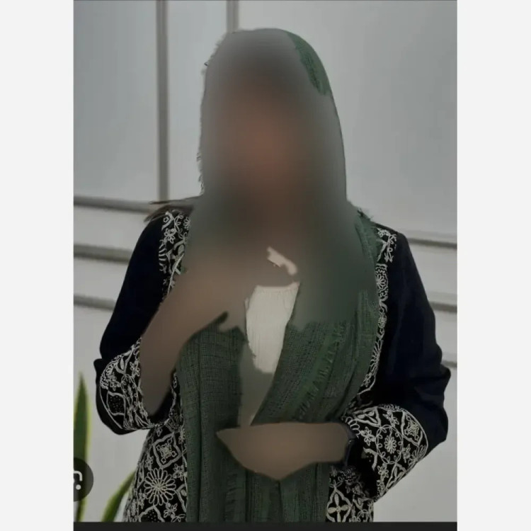 شال زنانه لب ریش جنس کنف سنگ شور بهاره شیک