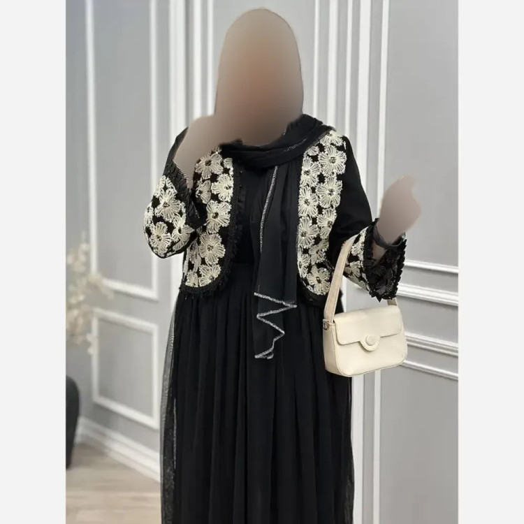 ست سه تیکه کت و دامن و شال مدل روناک جنس مازراتی خرجکار هندی و تور فری سایز