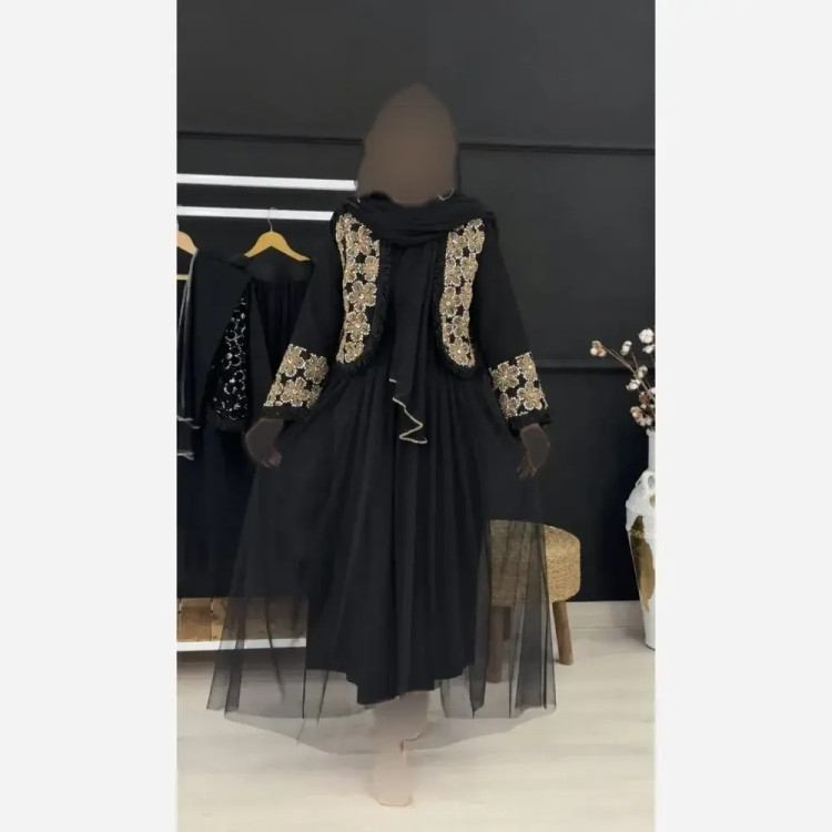 ست سه تیکه کت و دامن و شال مدل روناک جنس مازراتی خرجکار هندی و تور فری سایز