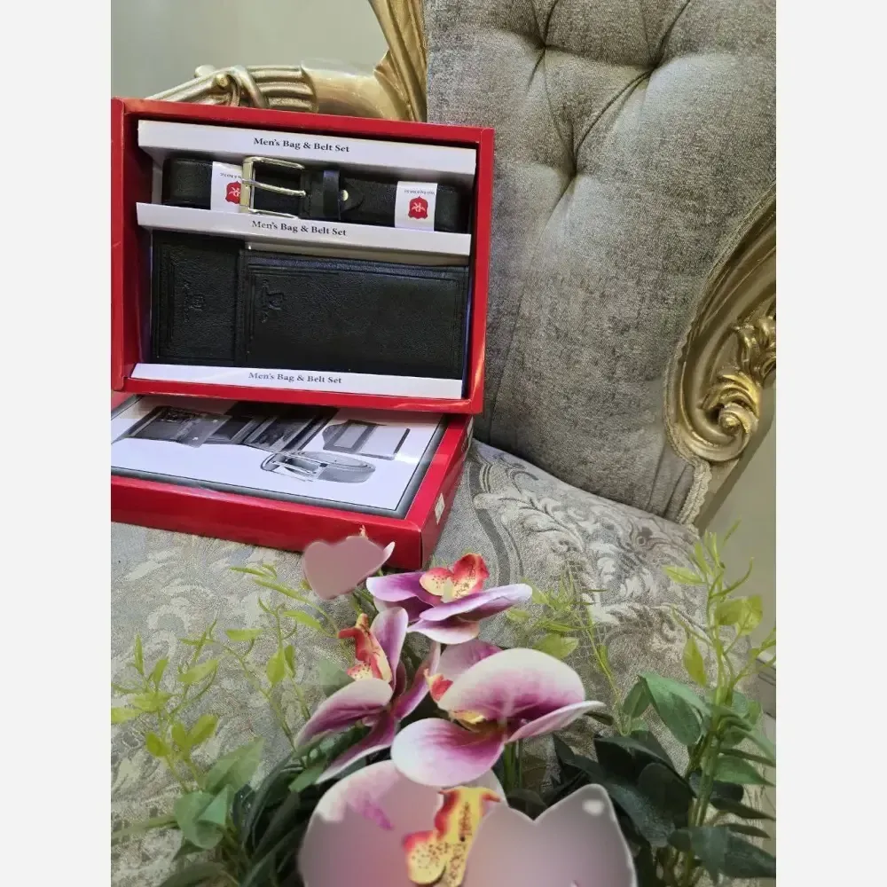 پک هدیه مردانه چرم شامل کیف پول کمربند و جاکارتی رنگ مشکی و عسلی