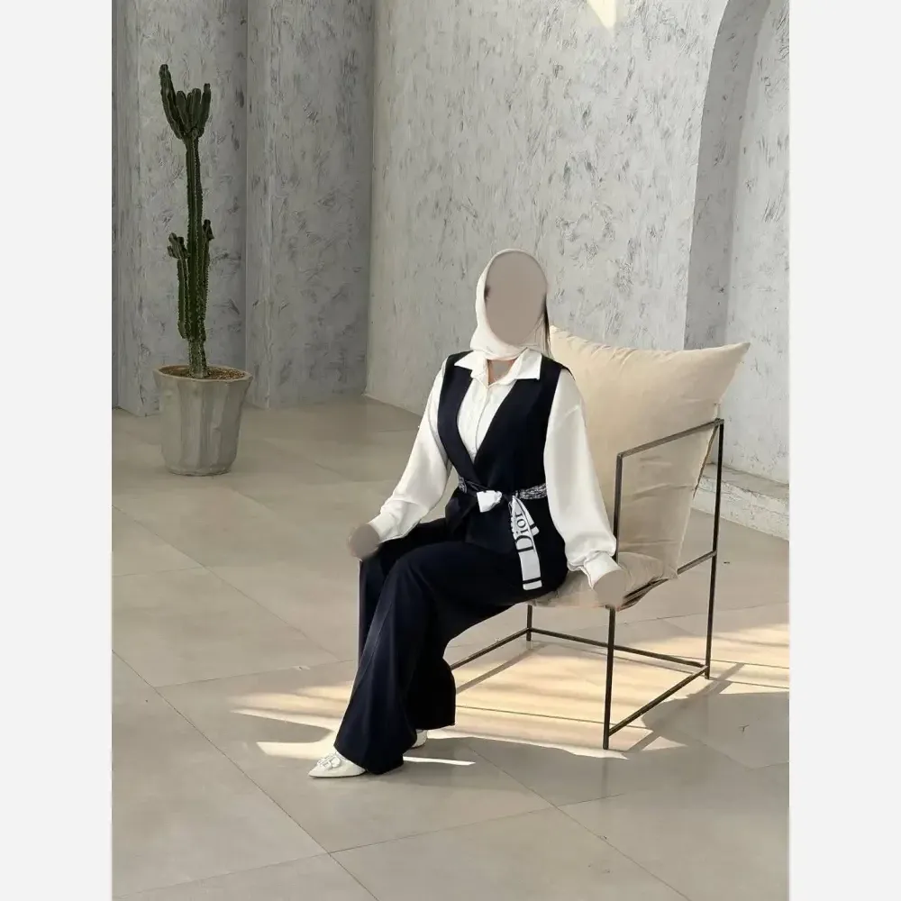 سه تیکه زنانه ملنا جنس بزیاق و کجراه سایز 38 تا 46 رنگ مشکی سرمه ای قهوه ای سوخته