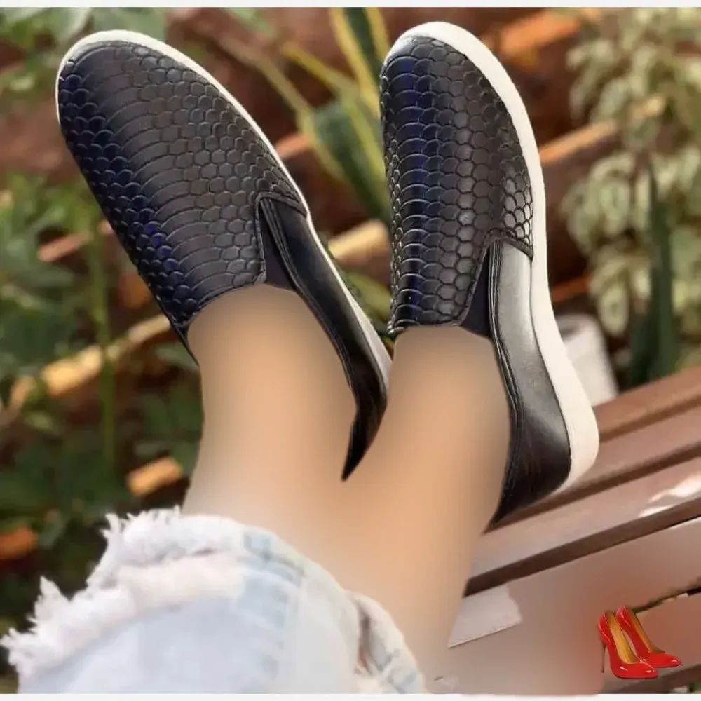 کفش ونس زنانه مدل نیکی چرم صنعتی ایرانی رنگ مشکی و سفید