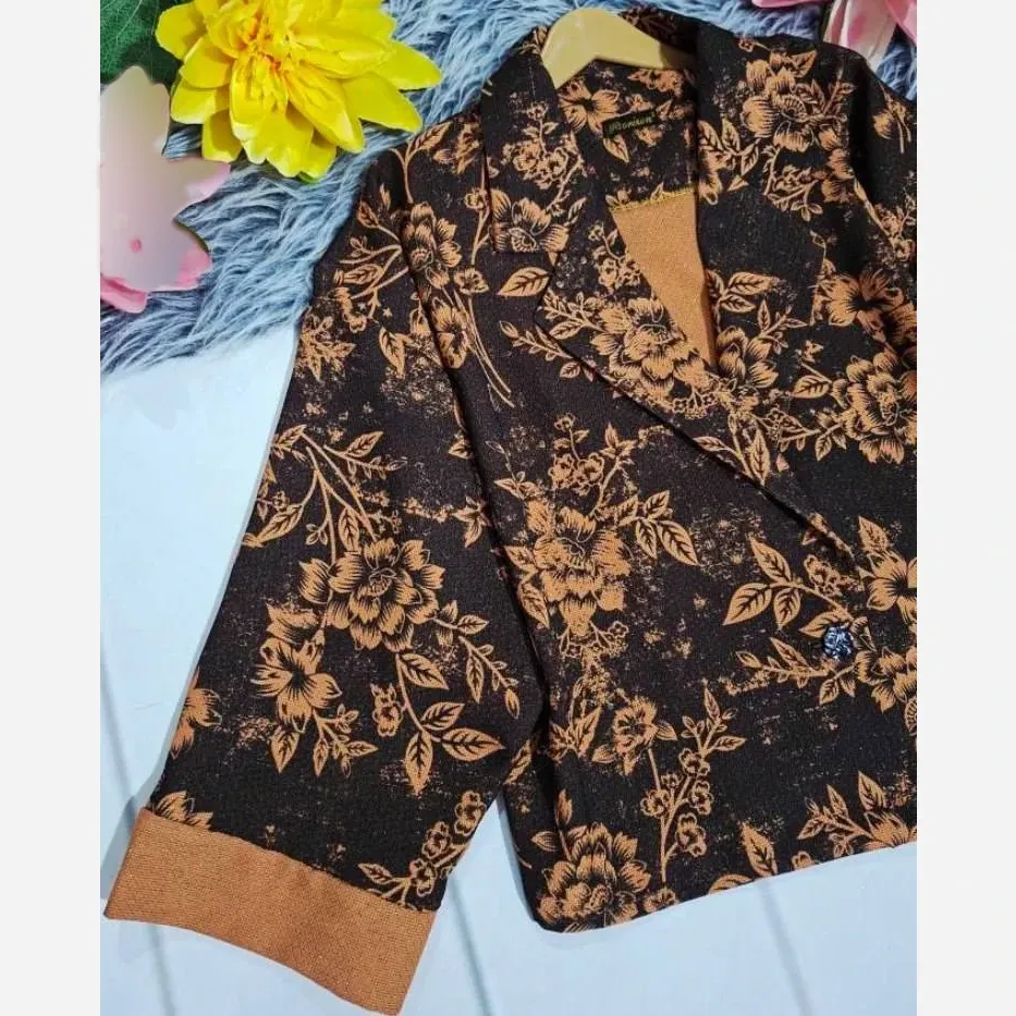 کت کراپ ژاکارد شاین دار زنانه