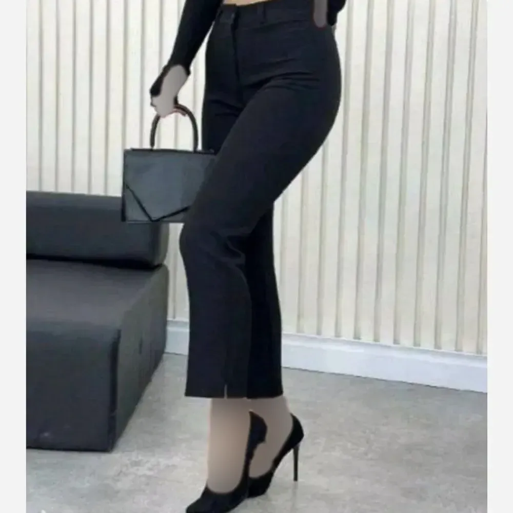 شلوار راسته چاکدار مجلسی پارچه مازراتی دبل اعلا رنگ مشکی سایز 40