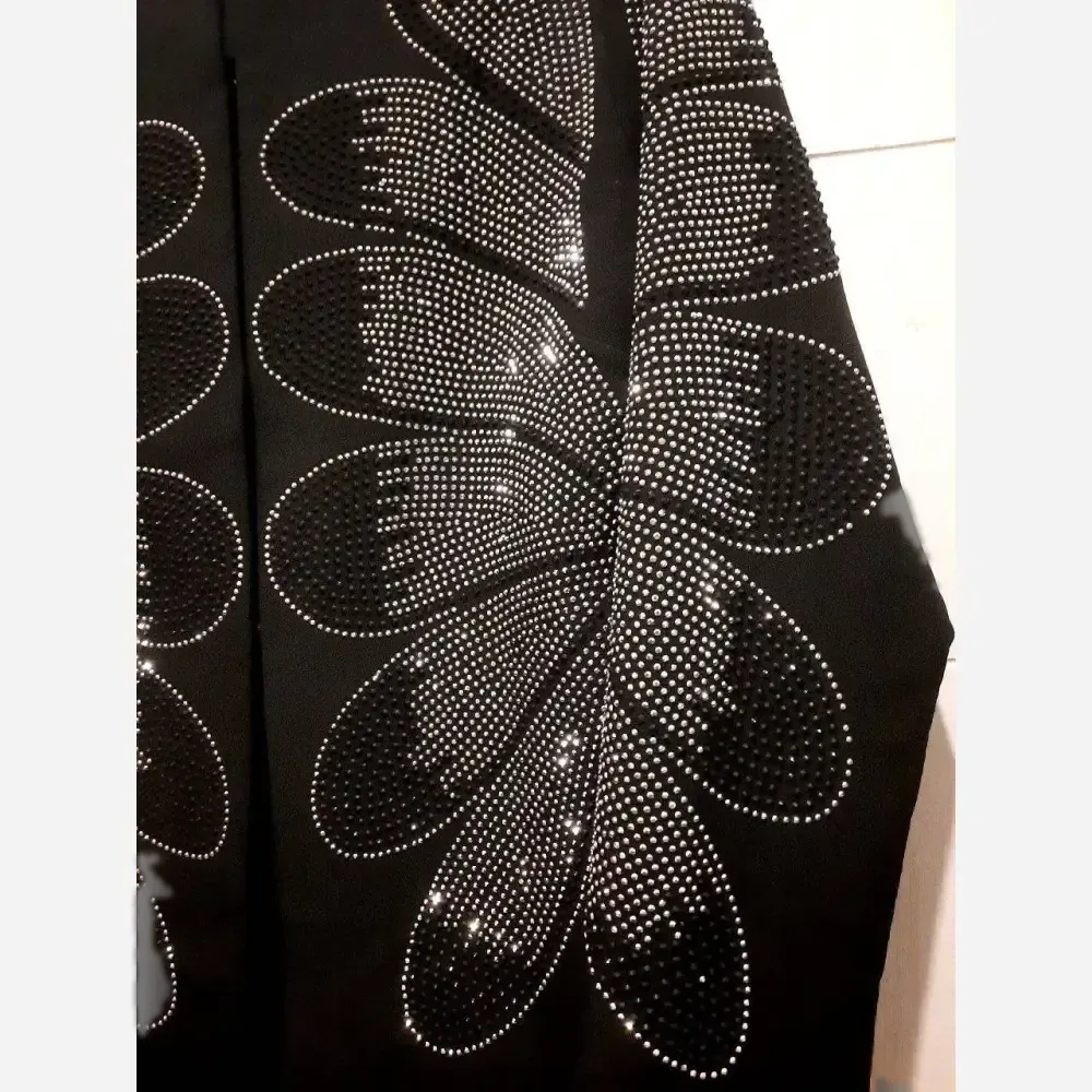 کت مجلسی زنانه گلسا جنس مازراتی رنگ مشکی سایز بزرگ