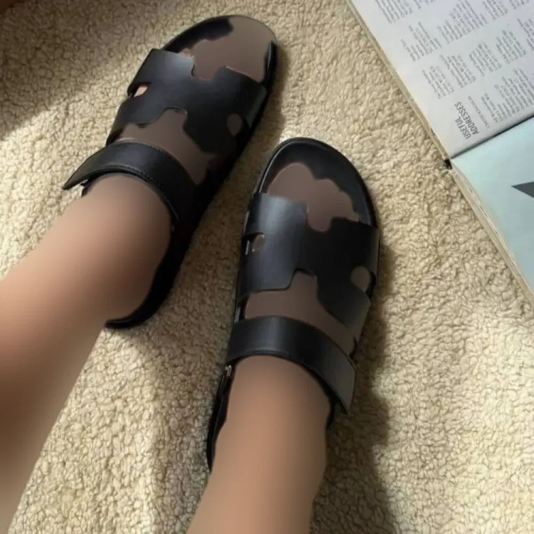 صندل زنانه چرم صنعتی خارجی مدل H رنگ مشکی و عسلی