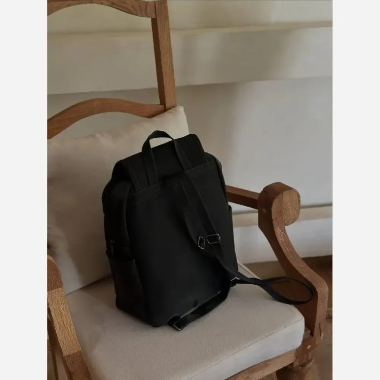 کوله پشتی چرم مشکی زنانه طرح عروسکی اندازه 40x35 سانت