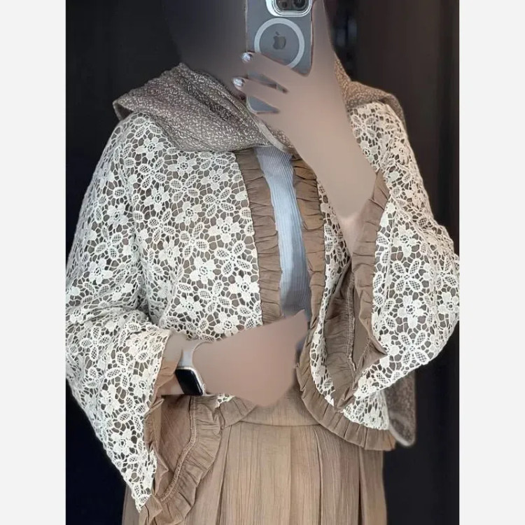 شومیز دامن چین چیلا جنس کراش آیوا و گیپور رنگ طوسی و نسکافه ای