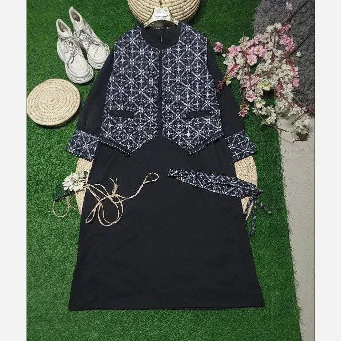 ست سه تیکه آرشیده رویه و کمربند مازراتی زیره اسکاچی رنگ نقره ای سایز 38 تا 46 فری سایز