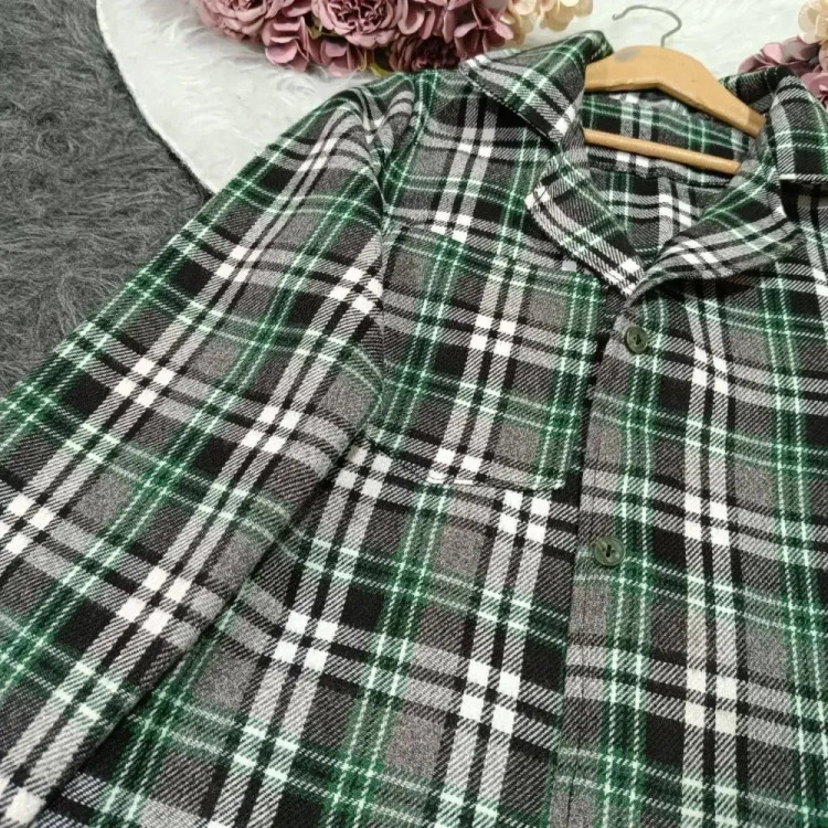 مانتو پشمی سوزان چهارخونه شکت پاییزه فری سایز درجه یک