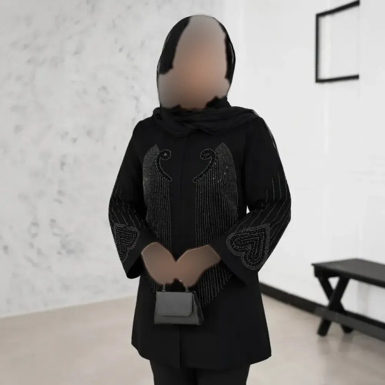 کت مجلسی زنانه مشکی جنس شانتون اندونزی نگین کوبی و مروارید کوبی شده