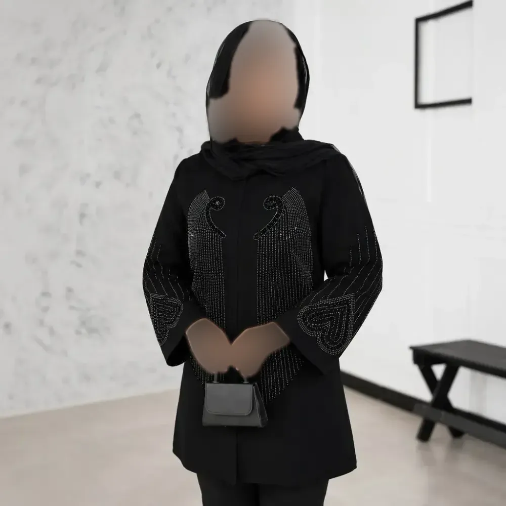 کت مجلسی زنانه مشکی جنس شانتون اندونزی نگین کوبی و مروارید کوبی شده