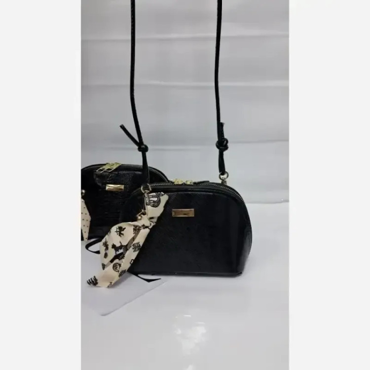 کیف دخترانه چرم ورنی هایا بند دوشی سایز 20 در 12